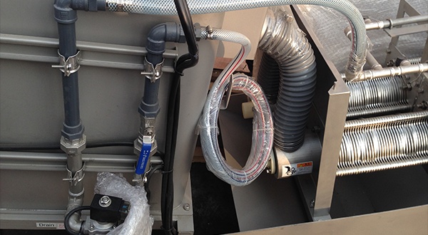 升流式氧污泥反應(yīng)器內(nèi)出現(xiàn)污混的方法-青島樂(lè)中環(huán)?？萍加邢薰? /> 
</p>
<p style=