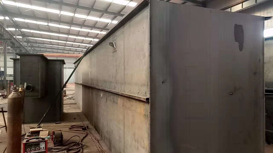 醫(yī)藥中間體廢水處理難？（醫(yī)藥廢水處理設(shè)備能解決）